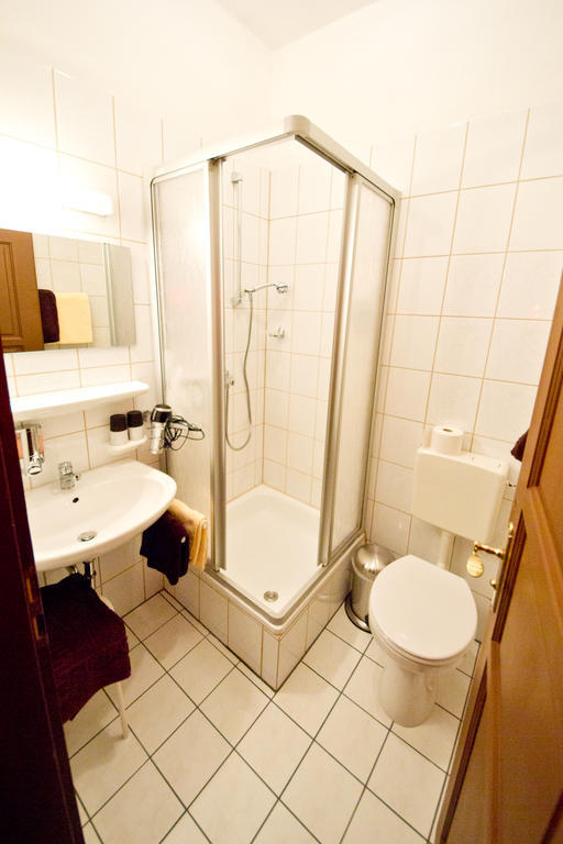 Hotel Garni Am Klostermarkt Plauen Habitación foto