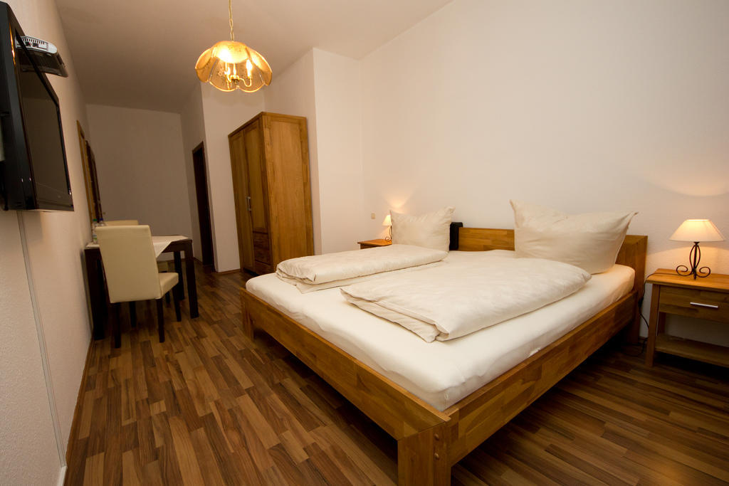 Hotel Garni Am Klostermarkt Plauen Habitación foto