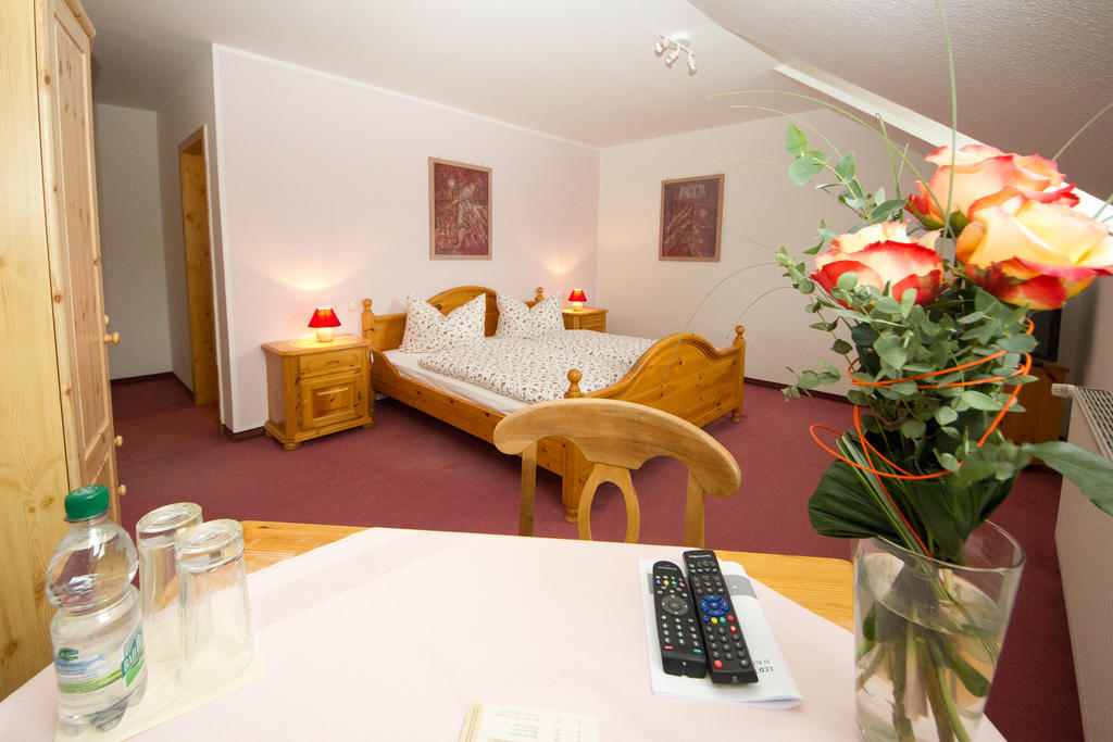 Hotel Garni Am Klostermarkt Plauen Habitación foto